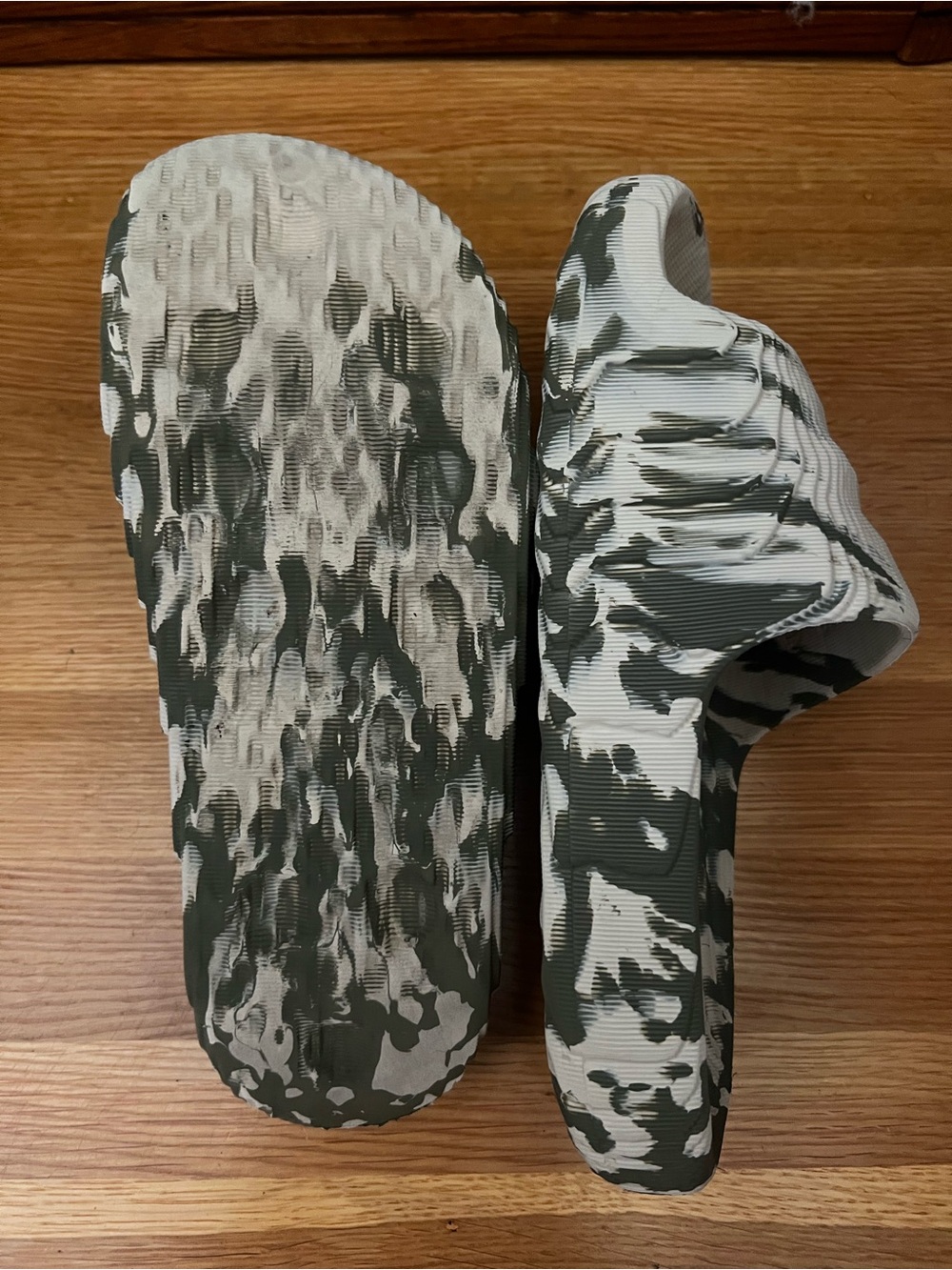 Adidas Adilette 22 Slides ‘Carbon Aluminium’